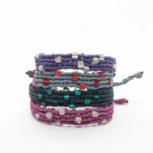 Pulsera macramé y abalorios